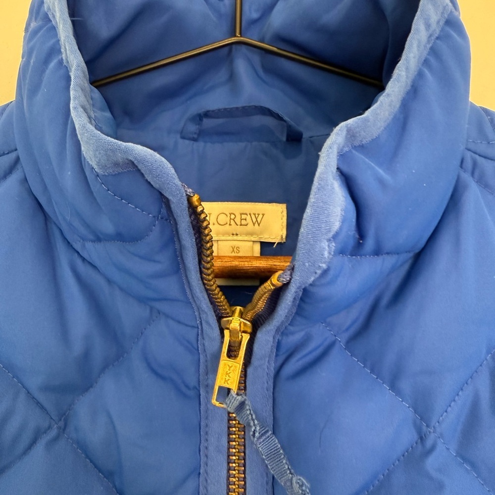 J. Crew Vibrant Blue Down Filled Quilted Zip Up Vest Snow Winter Cold Ski - Picture 2 of 6